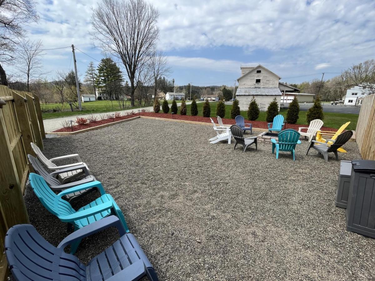 2 Bed Berkshire Getaway Minutes To Jiminy Peak Apartment