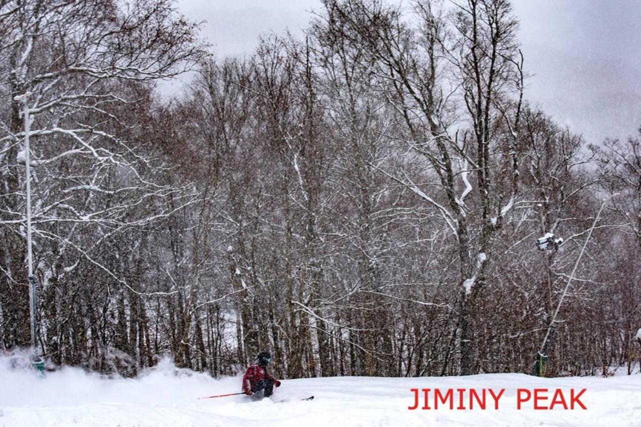 2 Bed Berkshire Getaway Minutes To Jiminy Peak Hancock